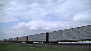 preview picture of video 'Brand New UP SD70ACe # 8723 leads solo UP MASCH-25!!!!!!!!!!!!!!!!! (03/25/2012) Awesome K5LLA echo!'