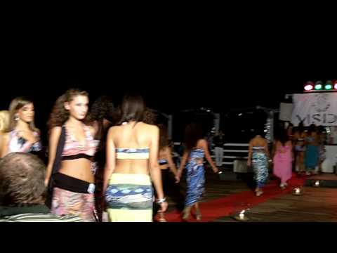 Sfilata in Abito (creazioni della stilista Amelia Forte)