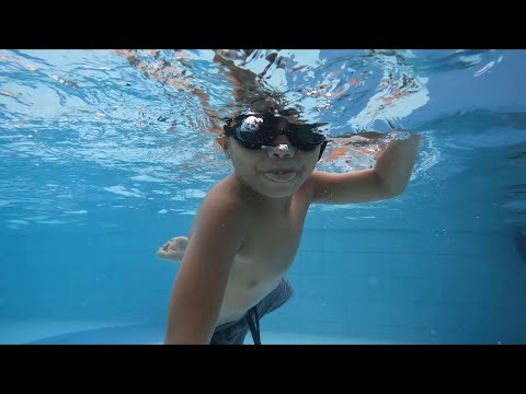 Learning How to Swim with the Splash Cousins. Paano daw ba kasi lumangoy?