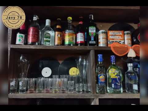 Jarros de Licor                         (Bowen y Villafuerte)