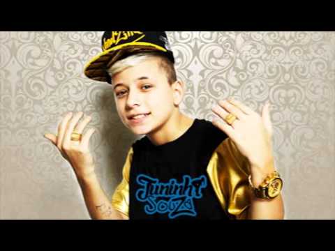 Mc Pedrinho e Mc Pikachu -  De um jeito sensacional (PAOC Estoura Funk)