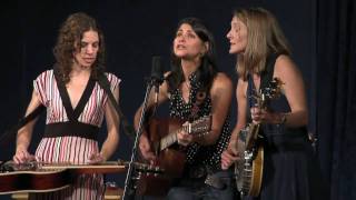 Music video thumbnail preview for Red Molly In Concert: Summertime by Red Molly