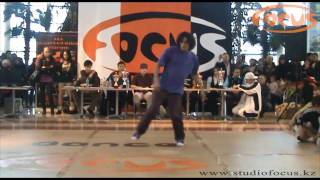 preview picture of video 'Break Dance Battle ALMATY B-BOY SESSION 2009 (A.B.S.) - 1x1 Хатаб и Марко'