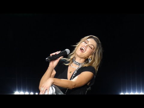 @deltagoodrem - Running Up That Hill (Kate Bush) cover - July 20th, 2022 in Mansfield, MA.