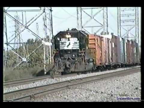Classic Railroad Series 391 - NS 3184 at Vickers Crossing, OH July 1992