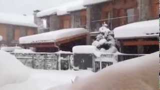 preview picture of video 'Nieve en Biescas - La gran nevada en el Pirineo de Huesca- Febrero 2015'