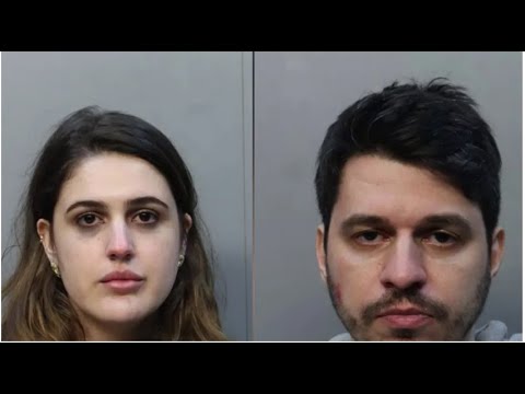 Arrestan a 2 pasajeros que agredieron al personal del aeropuerto de Miami tras perder su vuelo