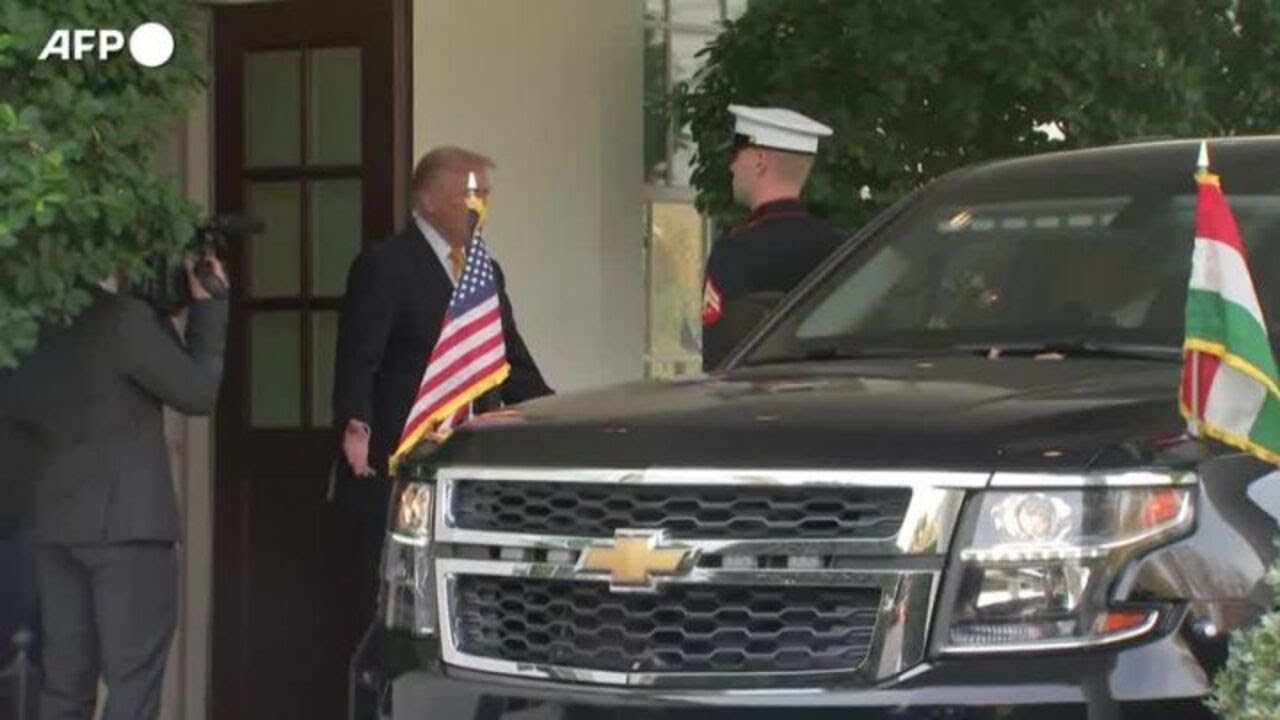 Trump svia domanda su sanzioni, 'Orban e' un grande leader'