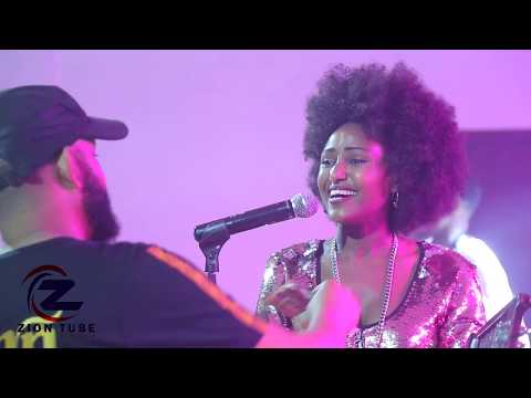 Bisrat aregay live performance @ mkelle shikor consert 1(ናይ ፀሃይቱ ባራኺ)