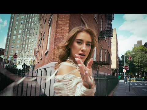 Becca - NAGY FALAT (Official Music Video)