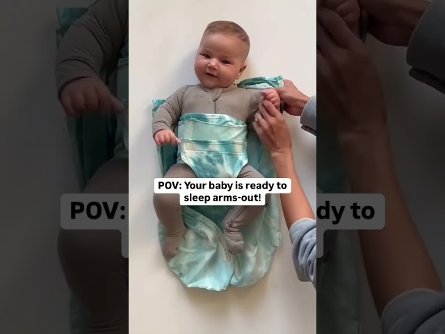 Vídeo relacionado con happiest baby Envoltura Rápida Sleepea - Elaborado 100% con Algodón Orgánico - Ideal para Unas Caderas Sanas y en Crecimiento (Verde Azulado con Estrellas, Talla L)