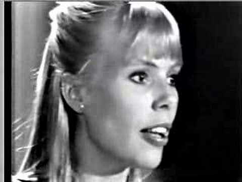 Joni Mitchell - Me and My Uncle (1965)