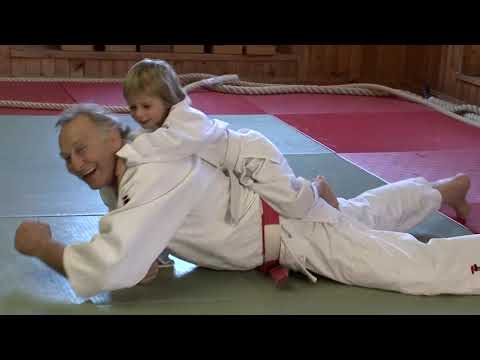 DOJO KENSHIRO ABBE - Gruppo Marche: Il M° Corrado Croceri 6° Dan, lezione tipo Bambini 4 - 6 anni