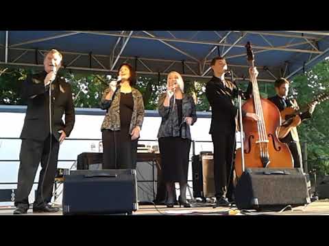 Chuck Wagon Gang, "Just A Little Talk With Jesus"