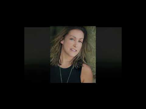 Josi Davis - Calling [Official Lyric Video]