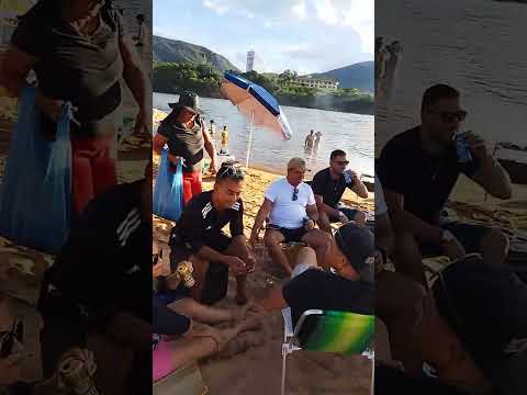 Éu mostrando a praia quarto crescente do Aragarças Goiás 