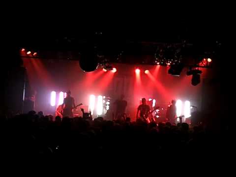 Donots-Pick Up The Pieces [HQ] @Batschkapp Frankfurt 1.12.20