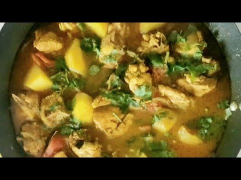 Mauritian chicken curry with potatoes/ Curry de Poulet a la Mauricienne