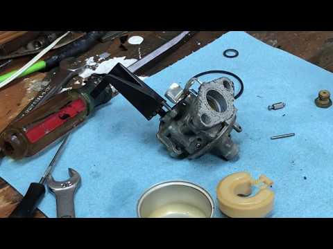 How a small engine carburetor works
