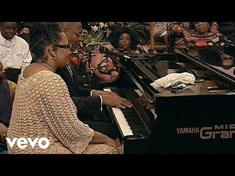 Gaither, Donald Vails, Margaret Douroux - Give Me A Clean Heart (Live)