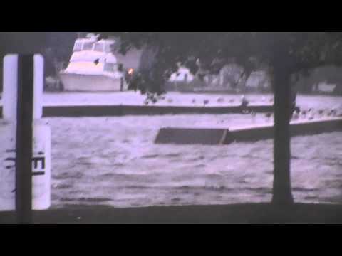 2011.08.28 Hurricane Irene - More footage from John J. Burns Park in Massapequa.