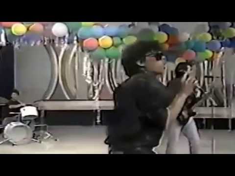 Sangre Púrpura - Que Te Pasa Javier (Travesti) | RockPeruano.