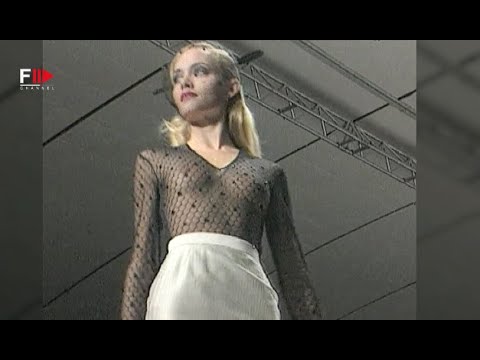 Vintage in Pills CHRISTIAN DIOR Spring 1996 - Fashion Channel