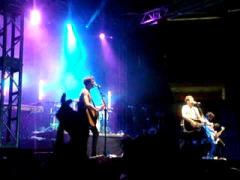06/05/11 McFly Concert In Valencia - All About You / Oviously