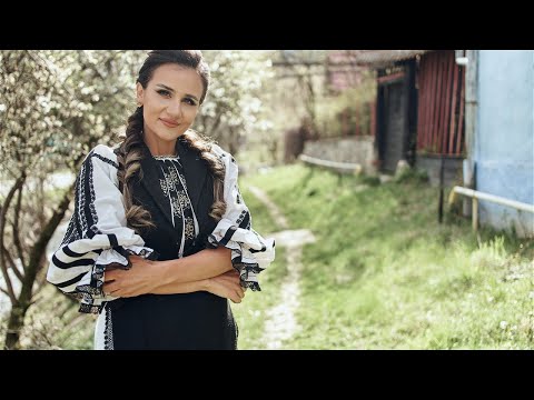 Codruta Rodean - Când treci bade pe uliță