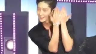 Download lagu LEE JUNKI PERFORM TWICE 'TT' DANCE - mp3