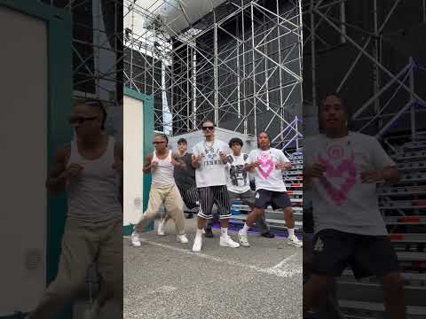 Abraham Mateo bailando su canción BAI-LALA