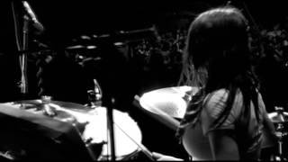 The White Stripes - I&#39;m Slowly Turning Into You (Live)
