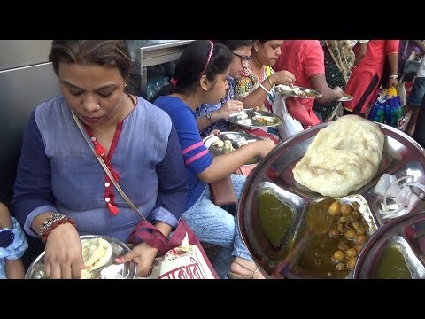 Chole Bhature Lovers in Kolkata | Price @38 rs Per Plate | Delicious Indian Street Food Video