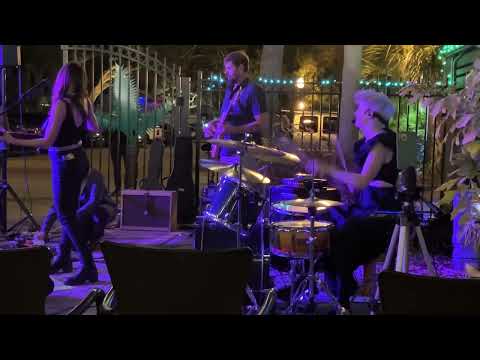 HoneyWhat perform on patio at Blur in Dunedin, February 4, 2023.