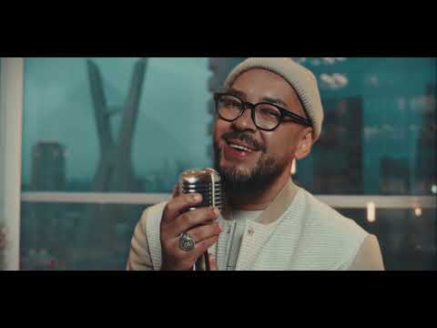 Um Novo Dia - Ton Carfi (Clipe Oficial)