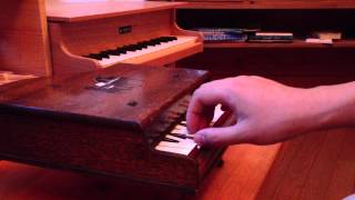 Sound Sample - Vintage Toy Piano made in Japan, 12 keys