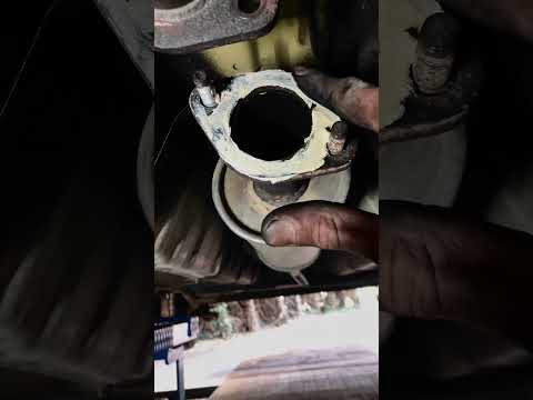 Exhaust jointing paste #viral #mechanic #homegarage #mechanical