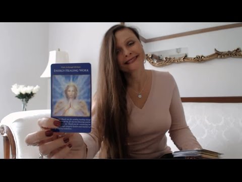Free Daily Oracle & Tarot Intuitive Angel Card Reading - Monday Dec 5, 2016