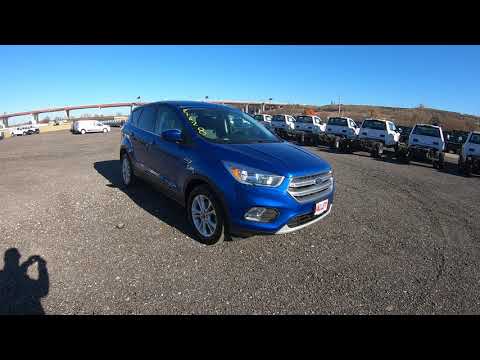 (21628) 2017 Ford Escape SE Blue