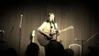 Catherine McGrath - Never Wanna Fall in Love