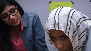 MIA KHALIFA - Bespectacled Labanese Babe Gives Her Friend Blowjob Lessons