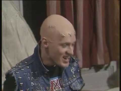 The Young Ones S1E5 - Interesting