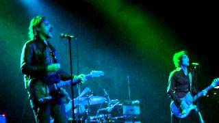 jon spencer blues explosion / paris / 07 dec 2010 (video 1/2)