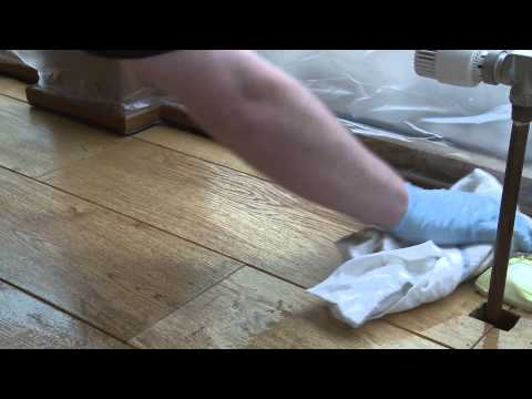 Intensivreinigung von Holzböden mit Holzwerker von Osmo