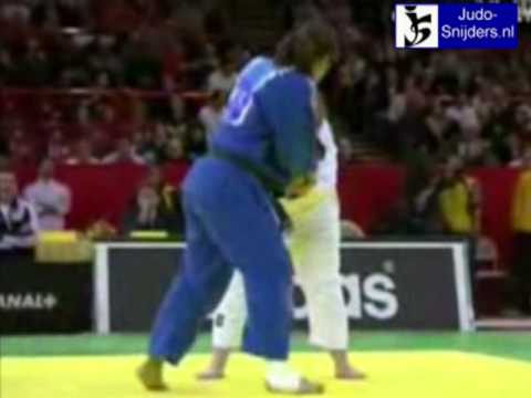 Judo Paris 2006: Mondiere (FRA) - Harteveld (NED) [+78kg].