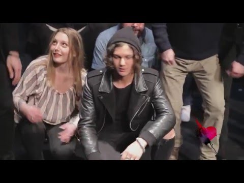 Julie Fournier est Mathilde de la Mole (Le Rouge et Le Noir)