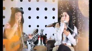 Download lagu Natly 7 Icons & Linzy  :  Ketika Kau Menyapa mp3