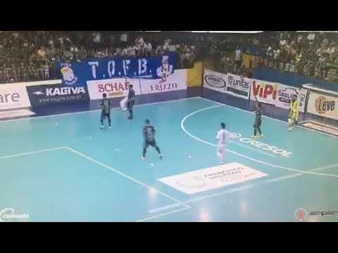 Danilo Baron machucado e não joga final da LNF 2018