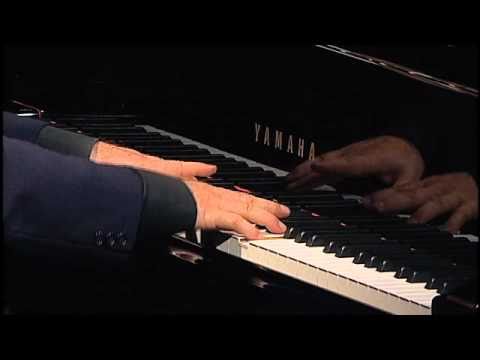 Francis Hime | Minha (Francis Hime/Ruy Guerra) | Instrumental SESC Brasil