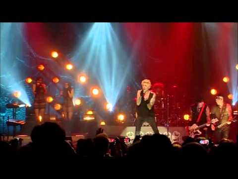 Sixx:A.M. - Stars The Vic Theatre in Chicago 2015 1080p